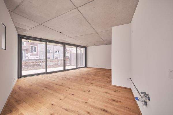 Wohnküche mit Blick zur Terrasse - HERDERGÄRTEN 3.0.3