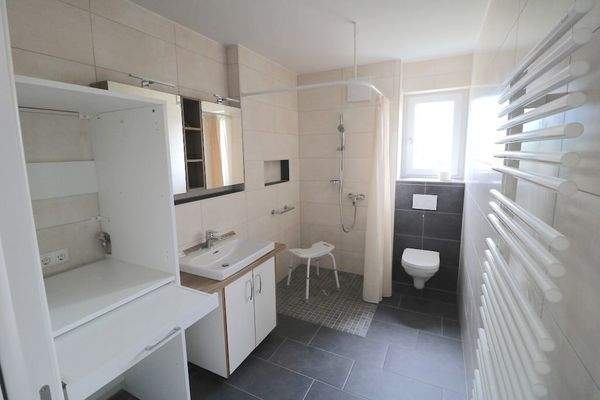 Sehr gut durchdachtes Bad