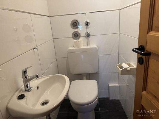 E509E8BA-4914-4521-AAAE-4F87F748B274 1 1