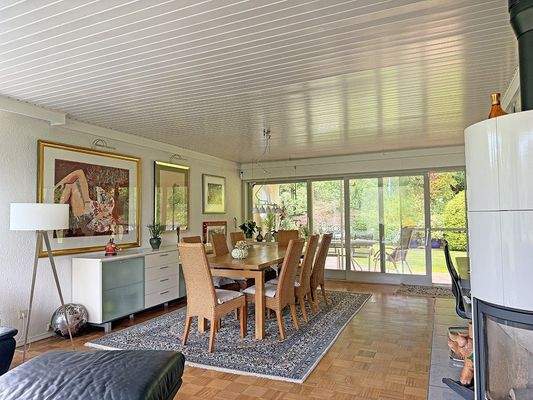 Essbereich mit Zugang Terrasse