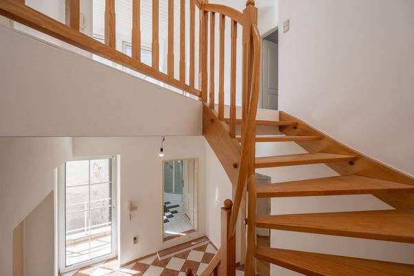 Stiegenaufgang zum Dachgeschoss