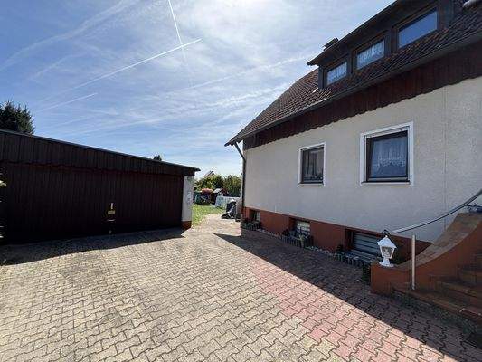 Doppelhaus mit Garage