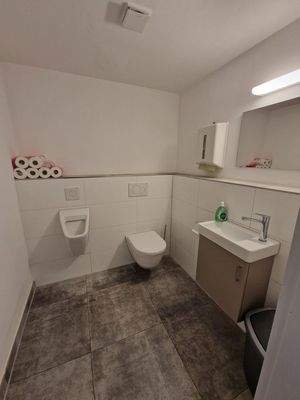 Herrentoilette 1. OG