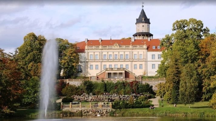 Schloss Wiesenburg.jpg