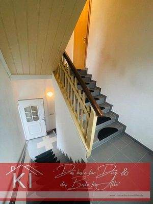 Treppenhaus zum OG
