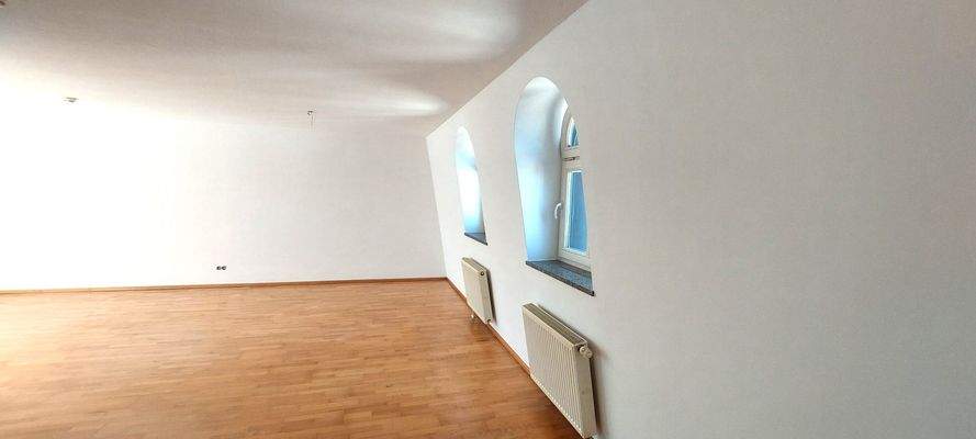 Wohn-esszimmer Wand.jpg