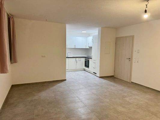 Wohn- u. Esszimmer (2)