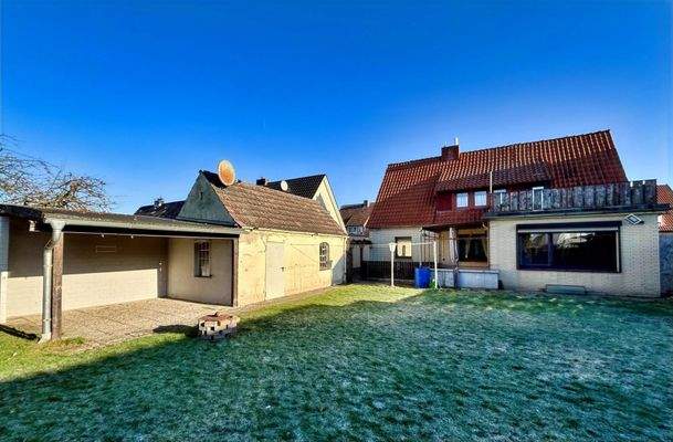 Ansicht aus dem Garten / Westseite des Hauses