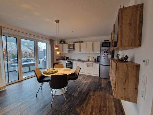 Offener Wohn- und Essbereich