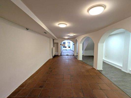 Großer Raum im Erdgeschoss