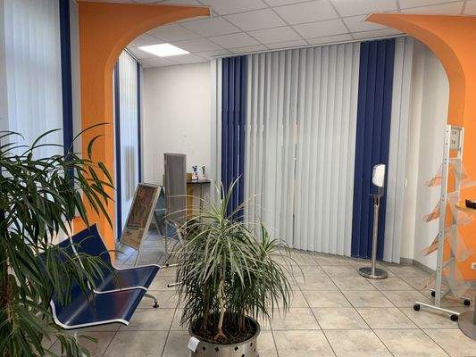 eingerichtetes Büro 39