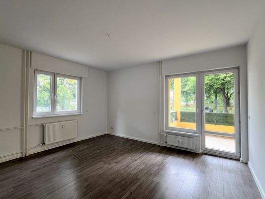 Wohn- & Schlafzimmer mit Ost-Loggia