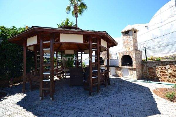 Sea View Villa with Private Pool in Kargicak Alanya