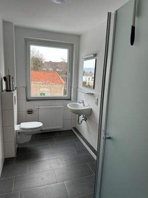 Modernes Badezimmer