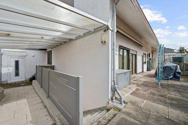 Terrasse, Zugang Garage/Keller (Whg. EG)