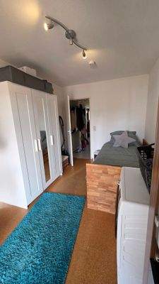 Schlafzimmer 1 mit Balkon