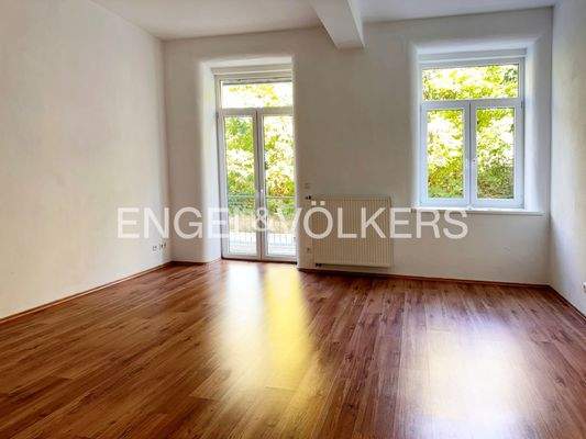 Schlafzimmer mit Balkon Zugang