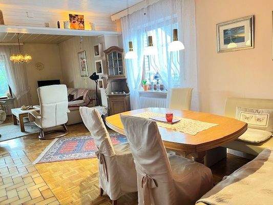 [7] Wohn- Essbereich I