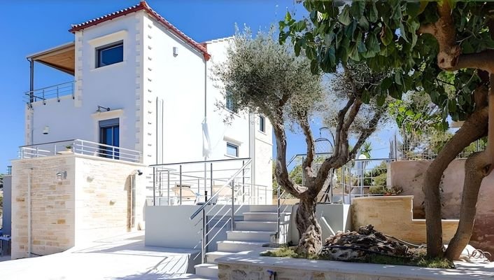 Luxusvilla auf Kreta mit Panoramameerblick, Pool u