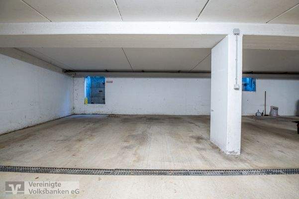 Tiefgaragenstellplatz