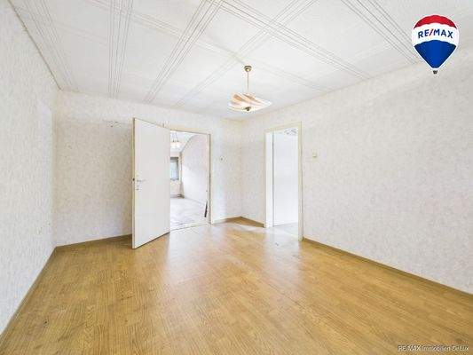 RE/MAX Immobilien DeLux Einfamilienhaus Nalbach Schlafzimmer