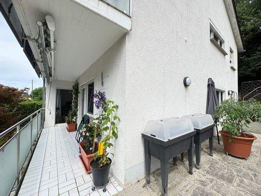 EG Balkon und Terrasse