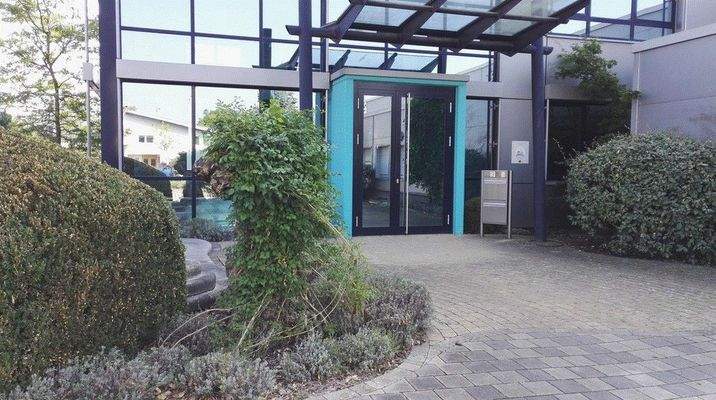 Bürogebäude, Eingang