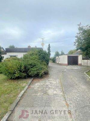 Objektansicht, Einfahrt Grundstück