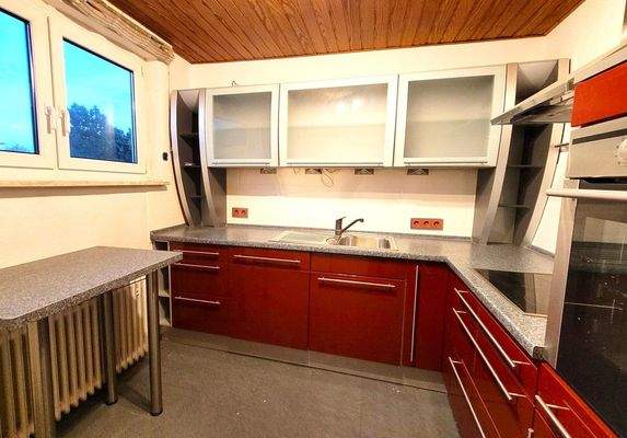 Küche mit EBK im OG