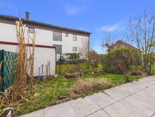 Terrasse und Garten in Südausrichtung
