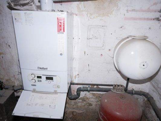 Keller-Heizungsanlage