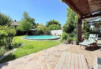 überdachte Terrasse