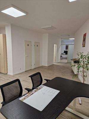 Schreibtischplatz im bestehendem Büro in Zentraler Lage