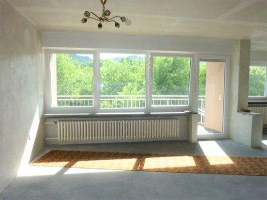 Wohnzimmer/Balkon 1 OG