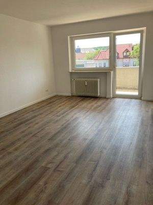 Wohnzimmer und Balkon