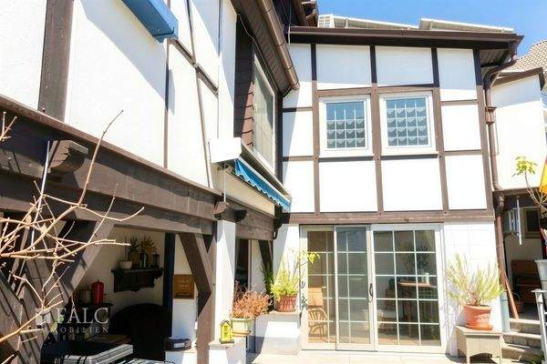 Hinterhaus Außenansicht - (KI generiert)