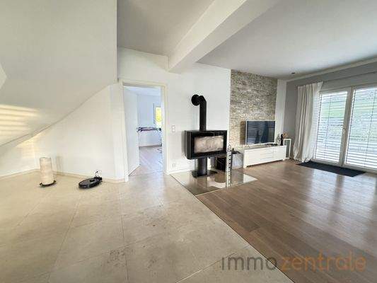 B4C09ACD-3FD5-4005-93D6-8E13A411393C_1_102_o