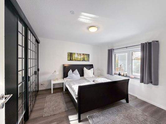 5. Schlafzimmer EG.jpg