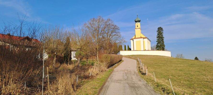 Fußgängerweg unter dem Grundstück