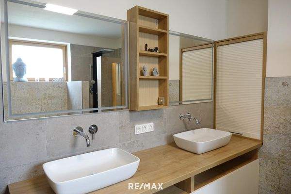 Badezimmer im EG