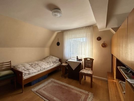 Schlafzimmer 1 DG