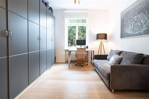 Prius_Kamera_Baustraße_FFM_EG-