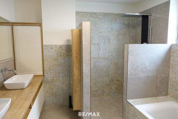 Badezimmer im EG
