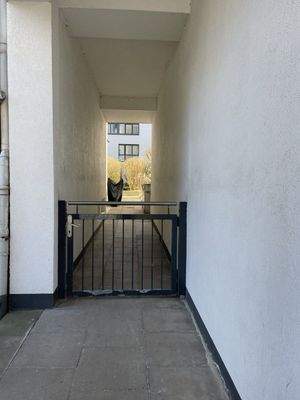 Zugang zum Hinterhof