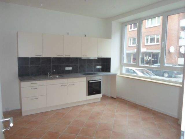 Schicke 2-Zimmerwohnung mit Fußbodenheizung und EBK zu vermieten - Photo 2