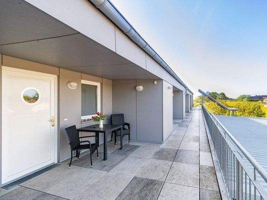 Laubengang und Zugang zur Wohnung