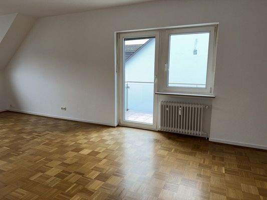 Wohnzimmer Zugang Balkon