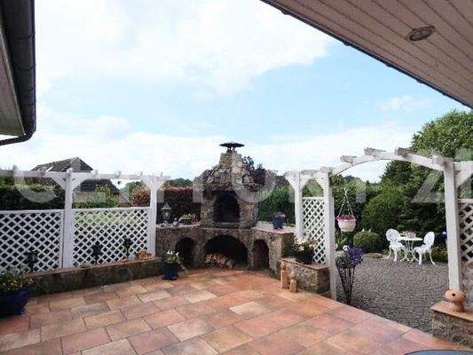 Terrasse mit Aussengrill