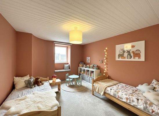 EG Zimmer 3 mit Einrichtungsbeispiel