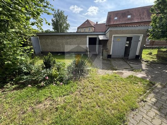 Nebengelass u. Garage